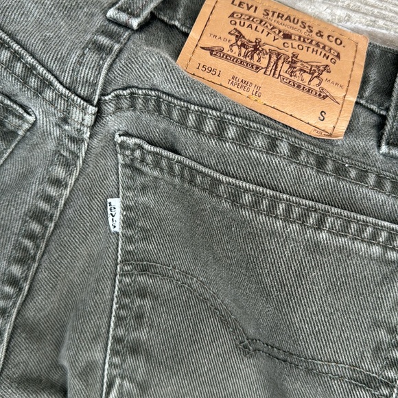 Vintage Levi’s  951 relaxed fit tapered jeans in olive green - Picture 3 of 11